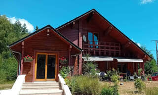 Maison 8 Pièces 180 m² à vendre à Saint-Priest-de-Gimel (19800)