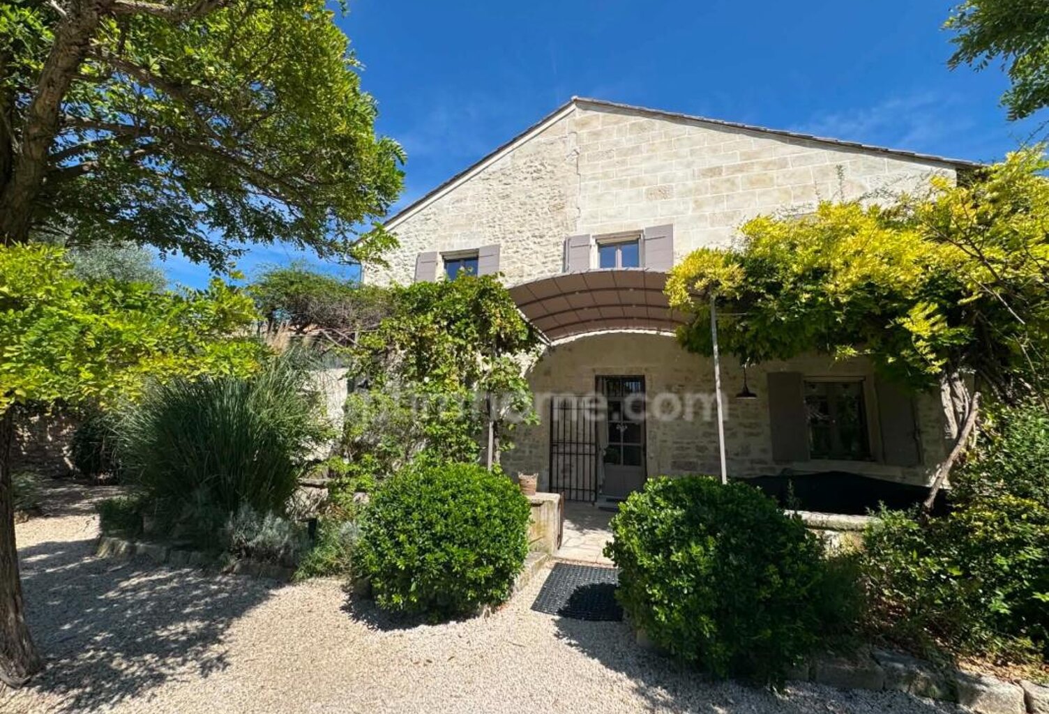 Propriété en pierres composée de 2 habitations à SAINT REMY DE PROVENCE — photo 1