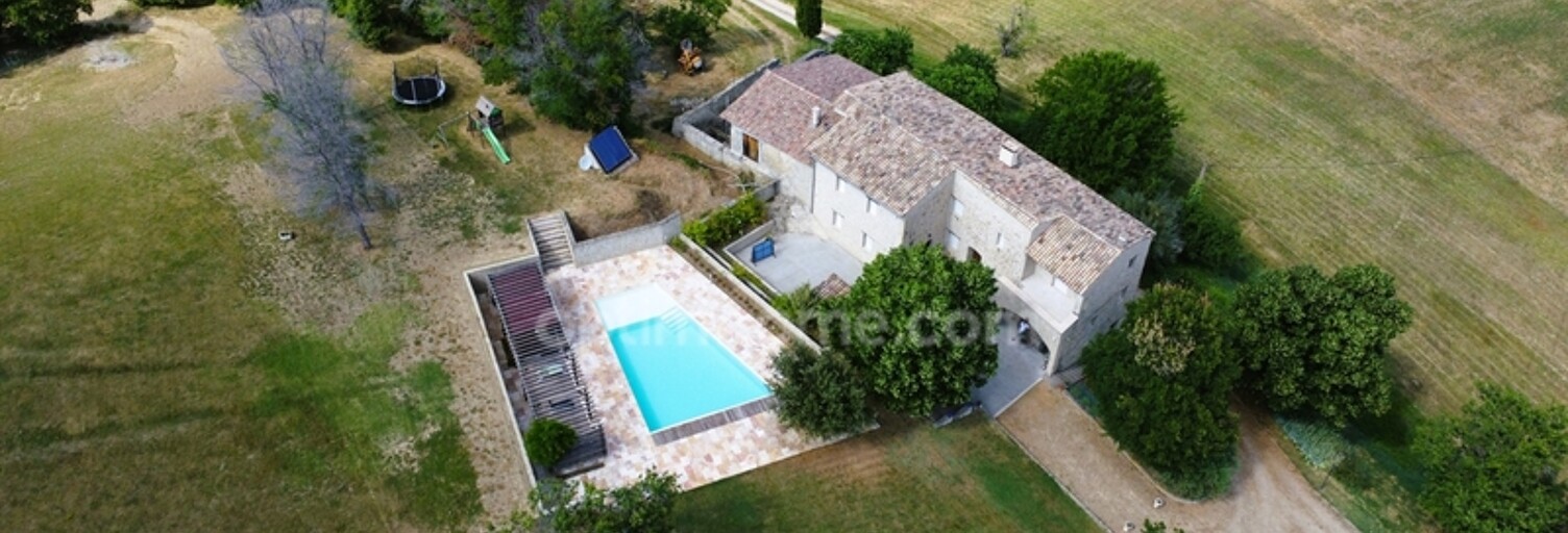 Maison 10 Pièces 450 m² à vendre à Aiglun (04510)