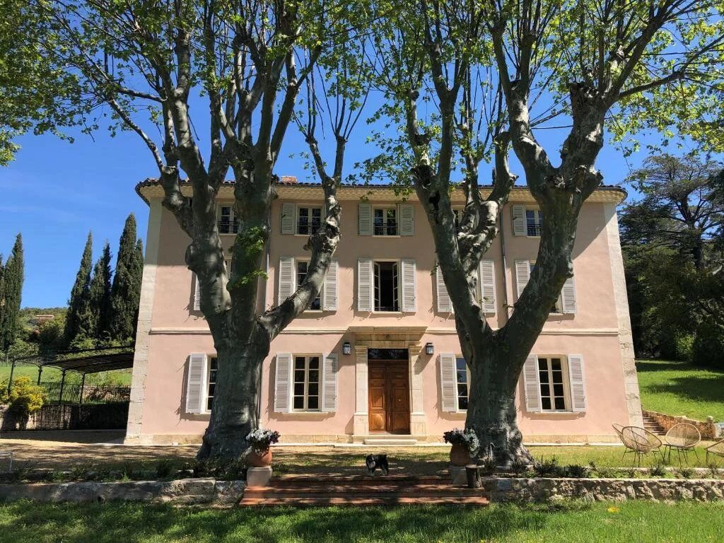 Villa / Maison  T15 à vendre Aups 83630
