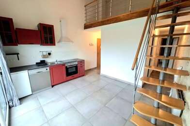 Appartement 3 pièces 820 €