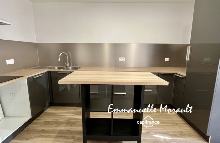 Maison de village 4 pièces avec terrasse à vendre BAGNOLS EN FORET (83) — photo 4