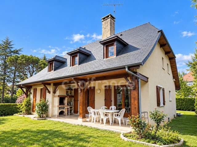 Grande maison spacieuse au cœur de Lourdes — photo du bien