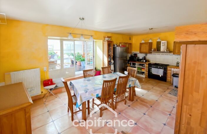 Maison Briarde de 256 m2 avec cachet et travaux – 7 chambres - Jardin — photo 5