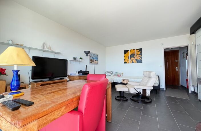 🌊Appartement T1 Golfe-Juan vue mer spectaculaire, grande terrasse, garage fermé — photo 2