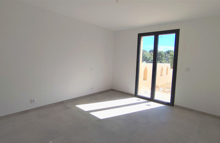RARE Sant Ambroggio quartier des Villas - Villa Neuve 2024 225 m² 6 chambres - piscine Vue Mer — photo 5