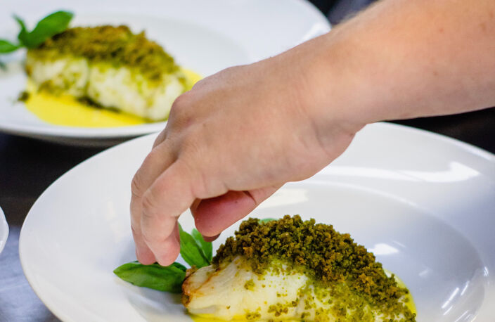 A VENDRE RESTAURANT LA ROCHELLE (17) MARCHE, Belles prestations, affaire clés en mains, FORT VOLUME D'AFFAIRE — photo 4