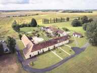 Ferme du 17eme sur 4,2ha à Sainte Maure de Touraine: Mariage/Evènementiel: Opportunité d'investissement unique! — photo 2
