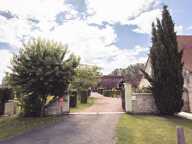 Ferme du 17eme sur 4,2ha à Sainte Maure de Touraine: Mariage/Evènementiel: Opportunité d'investissement unique! — photo 3