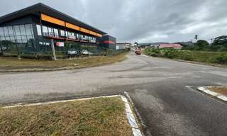 Commerce  340 m² à louer à Matoury (97351)