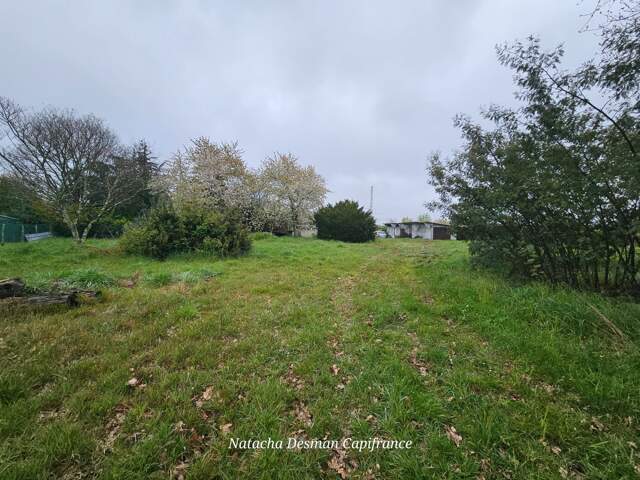 NOUVEAUTÉ – TERRAIN À BÂTIR À BEAUTIRAN (33) — photo du bien