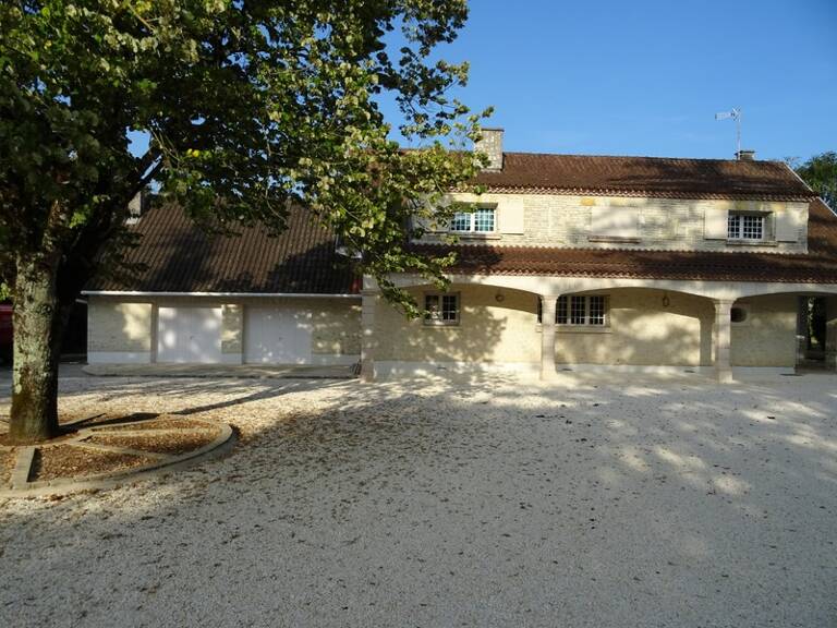 Maison à vendre 8 pièces ROULLET SAINT ESTEPHE (16) — photo 1