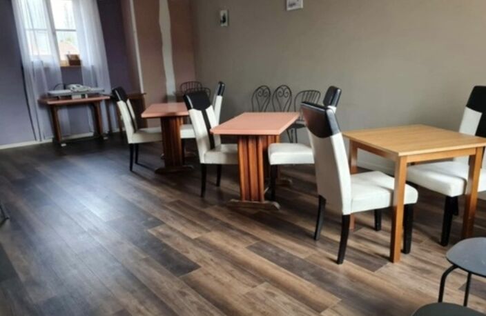 IMMEUBLE à vendre secteur NEUFCHATEAU (88) avec 1 LOCAL (bar-restaurant) + 1 APPARTEMENT T4 — photo 2