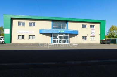 Bureau 7 pièces 1400 €