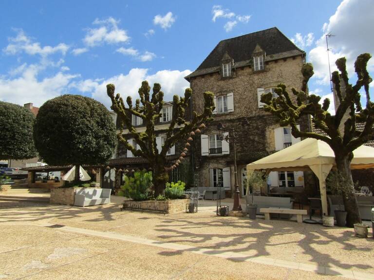 Magnifique fonds de commerce d'hôtel/restaurant dans un village classé du Périgord noir — photo 1