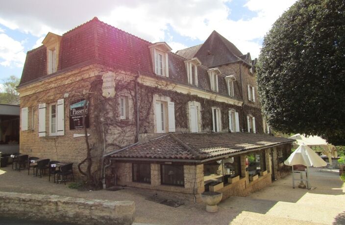 Magnifique fonds de commerce d'hôtel/restaurant dans un village classé du Périgord noir — photo 2
