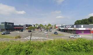 Commerce 4 Pièces 165 m² à vendre à Idron (64320)