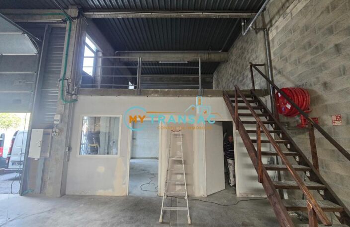 A LOUER - SAINT THIBAULT DES VIGNES - MY TRANSAC vous propose à la location des lots d'activité avec peu de bureaux à partir de 379m² — photo 4