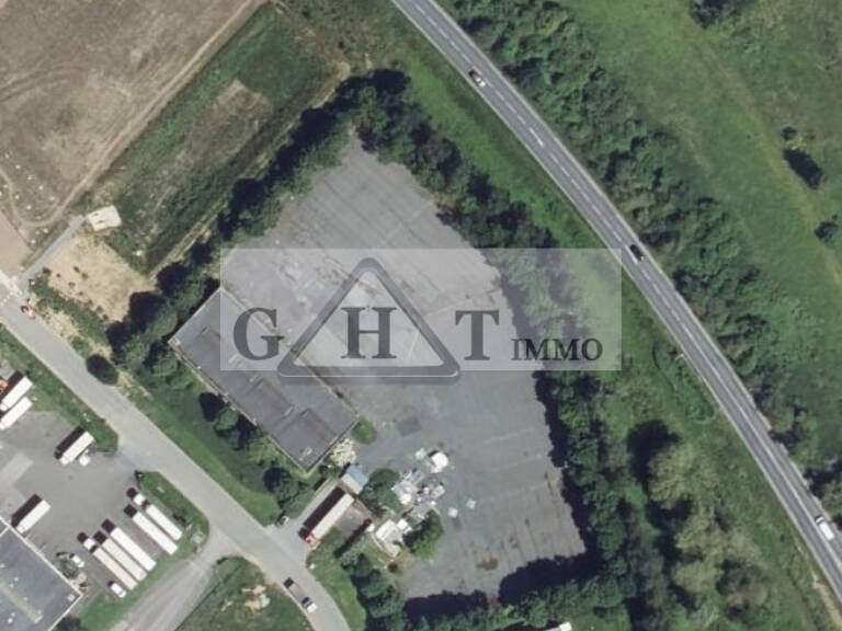 A VENDRE  AMBLAINVILLE UN ENTREPOT ET UN TERRAIN — photo 1