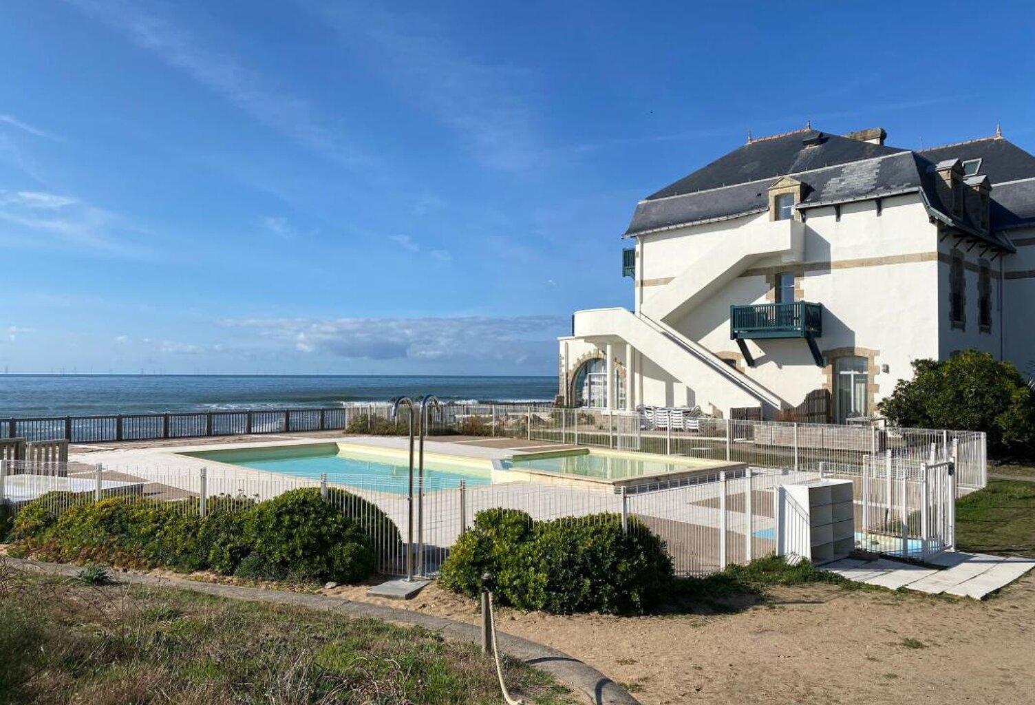 Appartement T3 en Duplex – Accès Direct Plage Valentin — photo 1