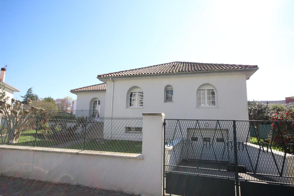 Villa / Maison  T5 à vendre Pau 64000