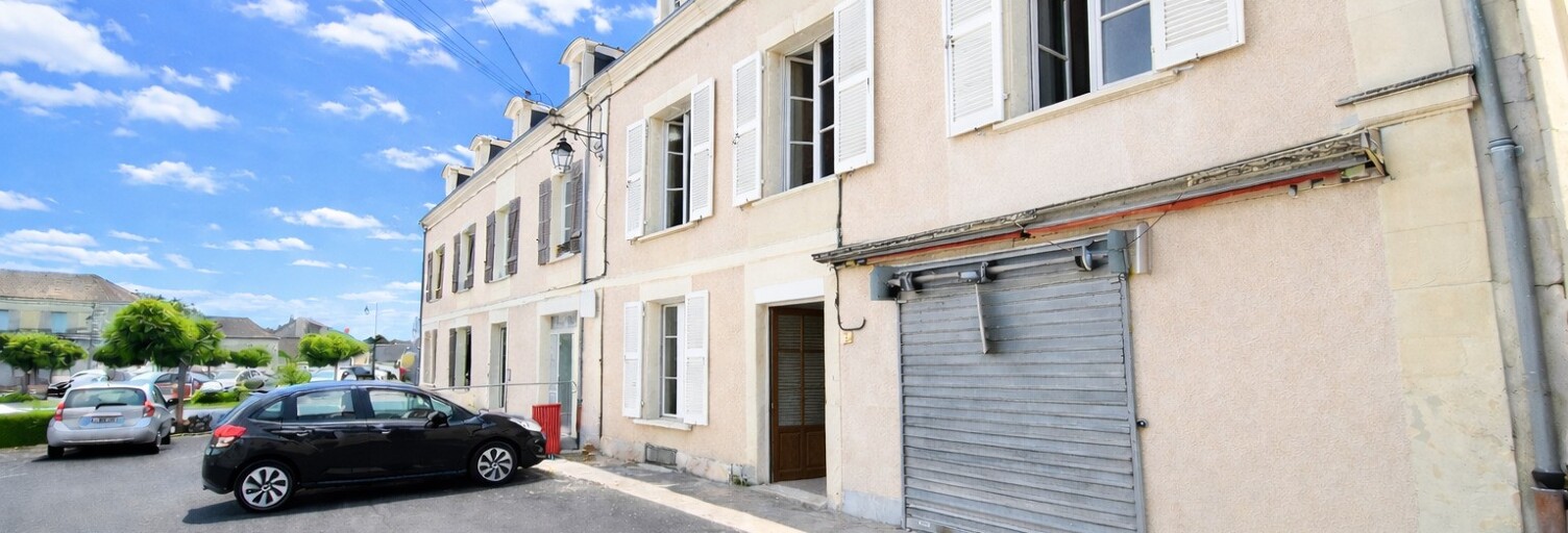 Maison  210 m² à vendre à Scorbé-Clairvaux (86140)