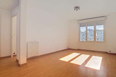 Appartement 3 pièces 740 €