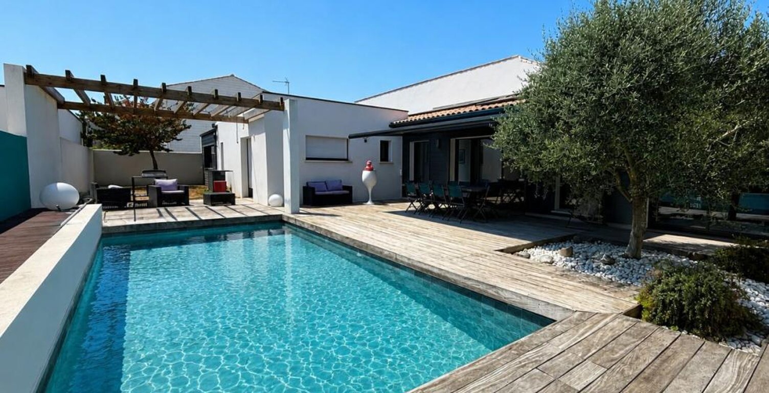 Maison À Vendre / Villa T5 / piscine — photo 1