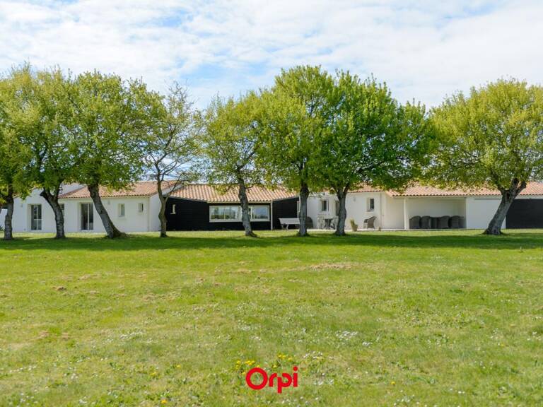 Nieul-sur-Mer Propriété d'exception 220 m² de plain pied — photo 1
