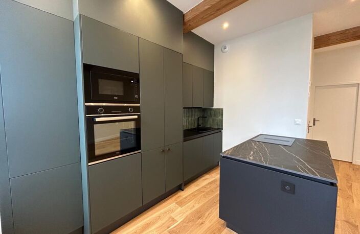 Appartement À Vendre T3 avec garage - CENTRE VILLE DE VIENNE — photo 2