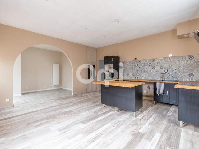 Appartement À Vendre — photo du bien