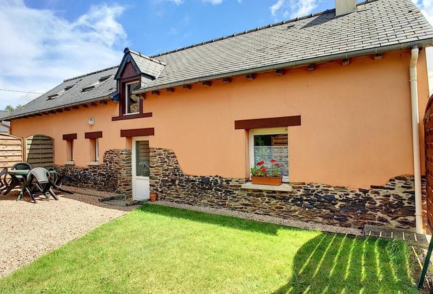 Ensemble immobilier de charme – 3 maisons, dépendance et fort potentiel — photo 1