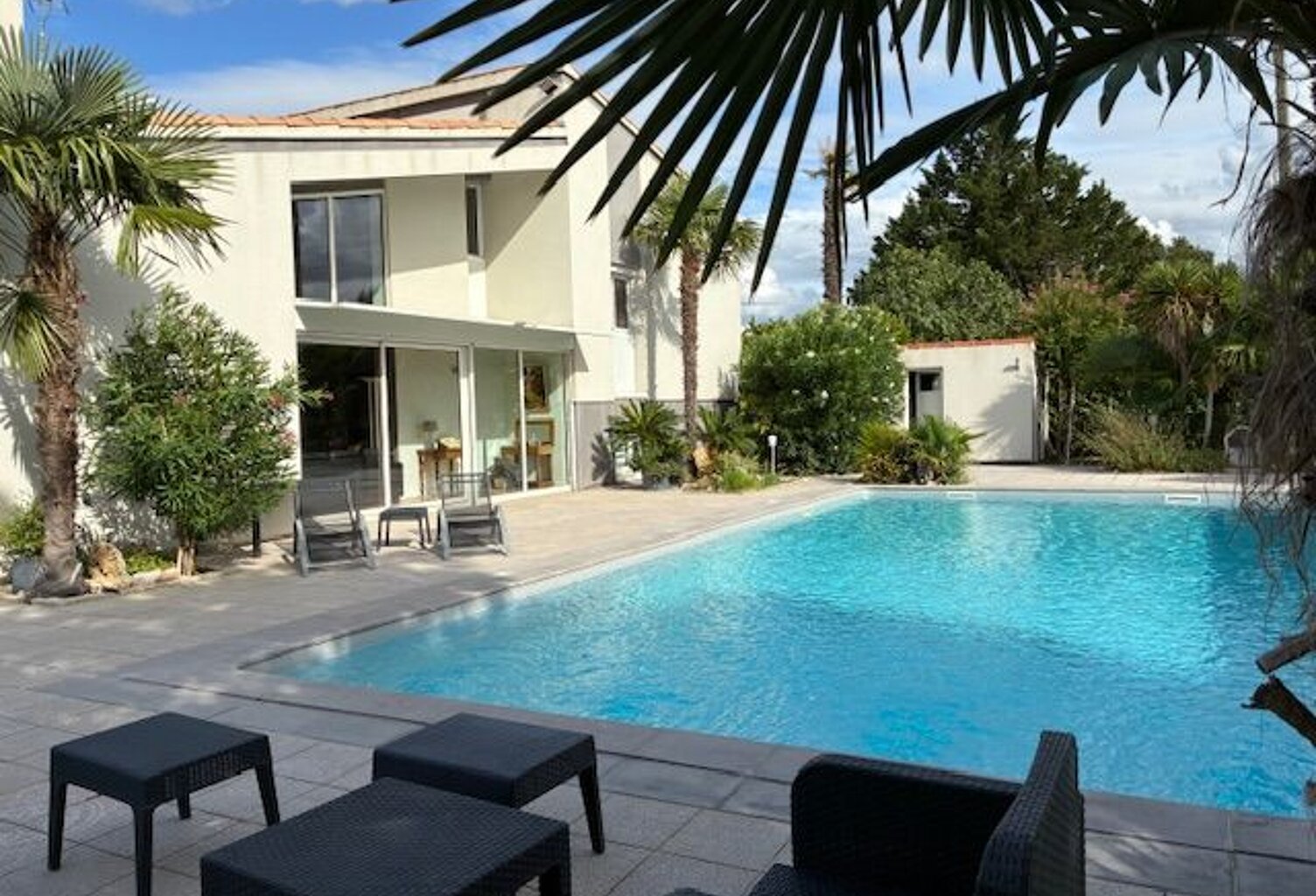 Maison d'architecte T5 piscine garage parc arboré — photo 1
