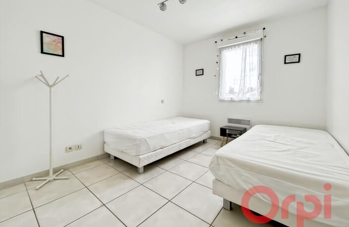 À Vendre : T3 dans une résidence avec piscine — photo 5