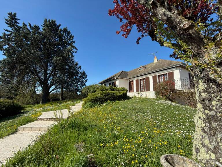 Maison familiale à Poitiers Bugellerie, 135 m², grand terrain et sous-sol complet — photo 1