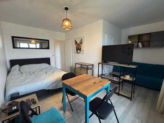 Studio meublé à vendre — photo du bien