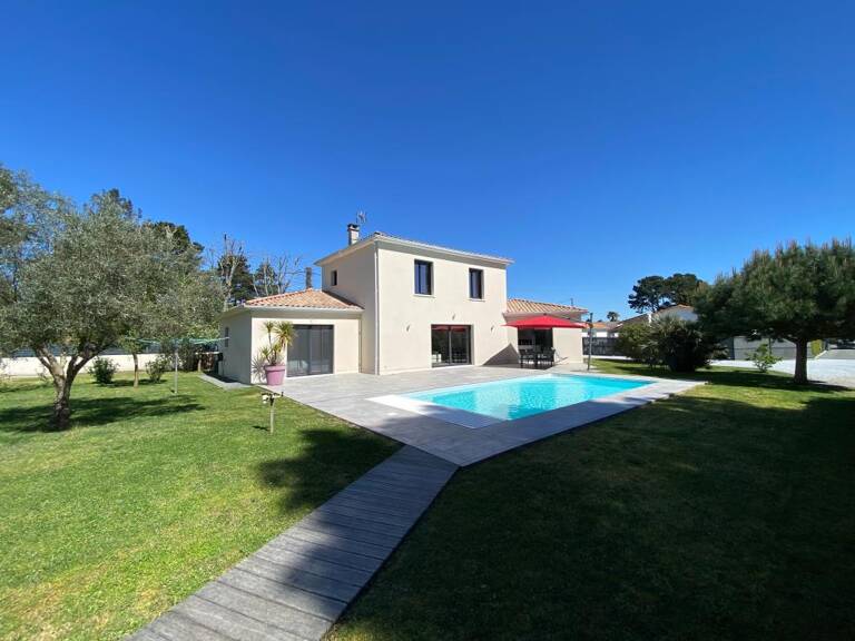 Villa COUP DE COEUR de 2015 de 162 m² avec Garage spacieux de 62 m² et Piscine — photo 1
