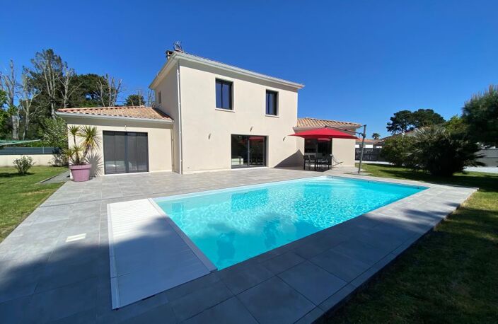 Villa COUP DE COEUR de 2015 de 162 m² avec Garage spacieux de 62 m² et Piscine — photo 2