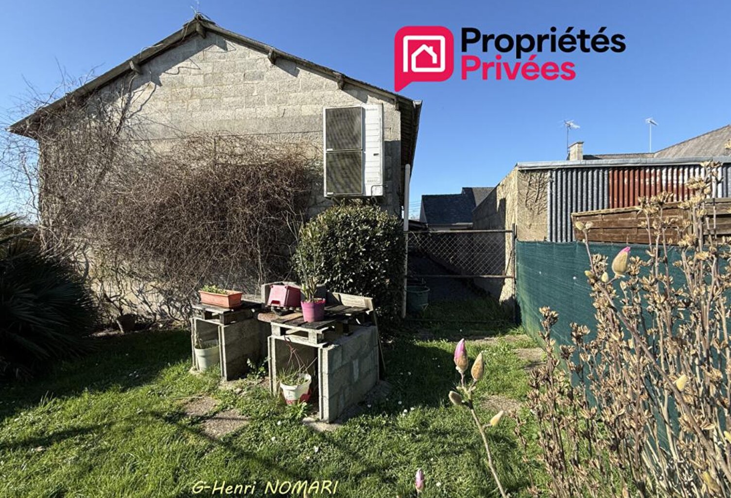 Retiers Centre Ville - Loft - Parking / box de 82 m2 — photo 1