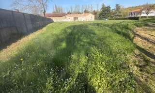 Terrain  858 m² à vendre à Saint-Jean-d'Hermine (85210)