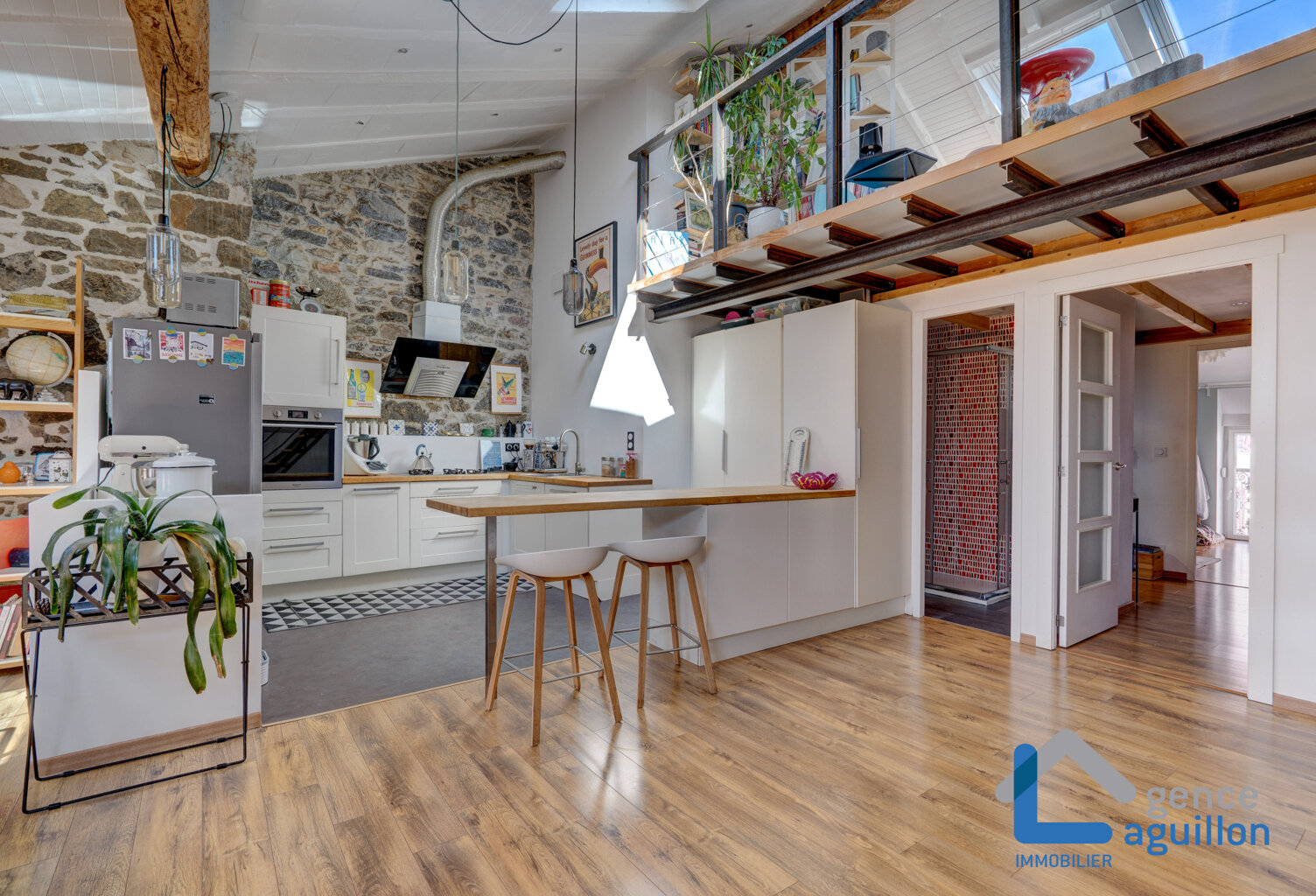 Appartement de type T4/T5 de 126m2 dernier étage coeur du ce — photo 1