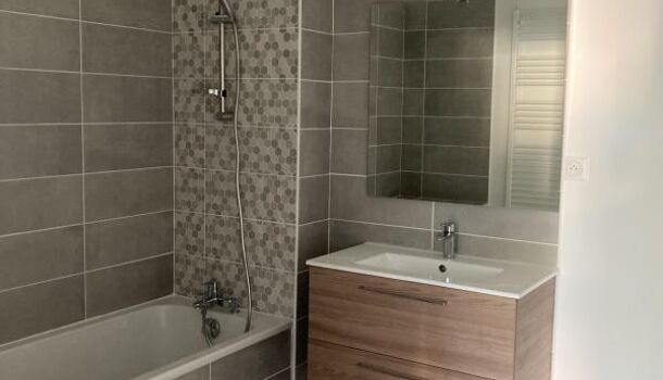 Appartement 3 pièces  à louer Nîmes 30900