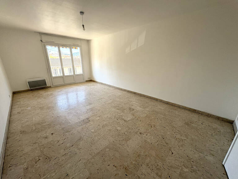 T3 84 m2, 2 balcons, ascenseur - Pont du Las — photo 1