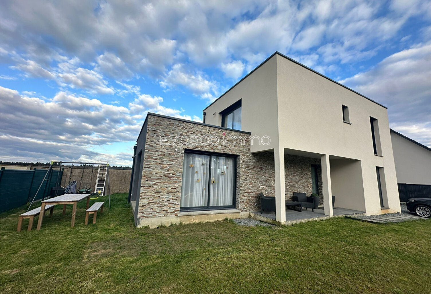 MAISON INDIVIDUELLE CONTEMPORAINE - 131m² - VIVABLE DE PLAIN PIED -  5 PIECES - SAINT JEAN DU CARDONNAY — photo 1