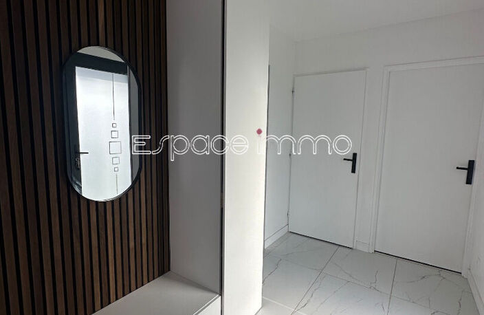 MAISON INDIVIDUELLE CONTEMPORAINE - 131m² - VIVABLE DE PLAIN PIED -  5 PIECES - SAINT JEAN DU CARDONNAY — photo 2