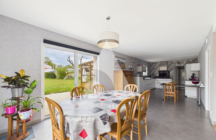 Maison 5 chambres + GARAGES + terrain - DPE A — photo 4