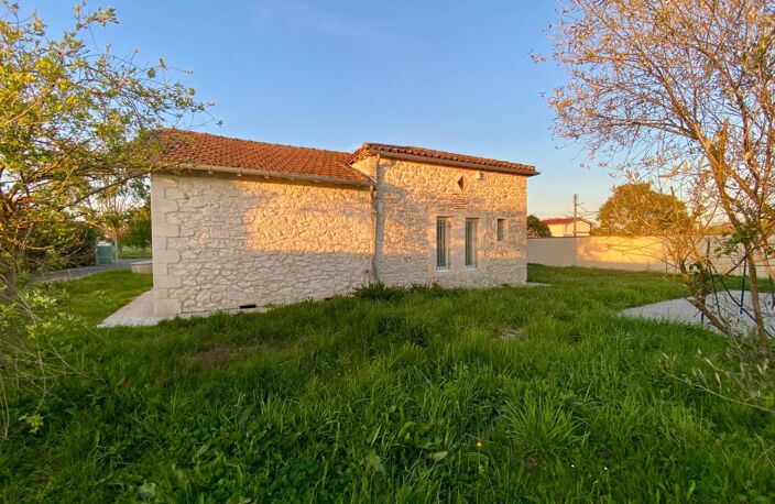 MAISON EN PIERRE,PISCINE,DOUBLE GARAGE SUR 1195 M2 — photo 3