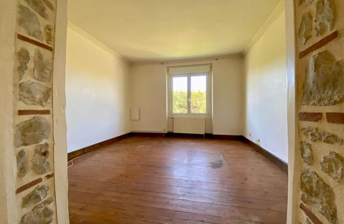 MAISON EN PIERRE,PISCINE,DOUBLE GARAGE SUR 1195 M2 — photo 4