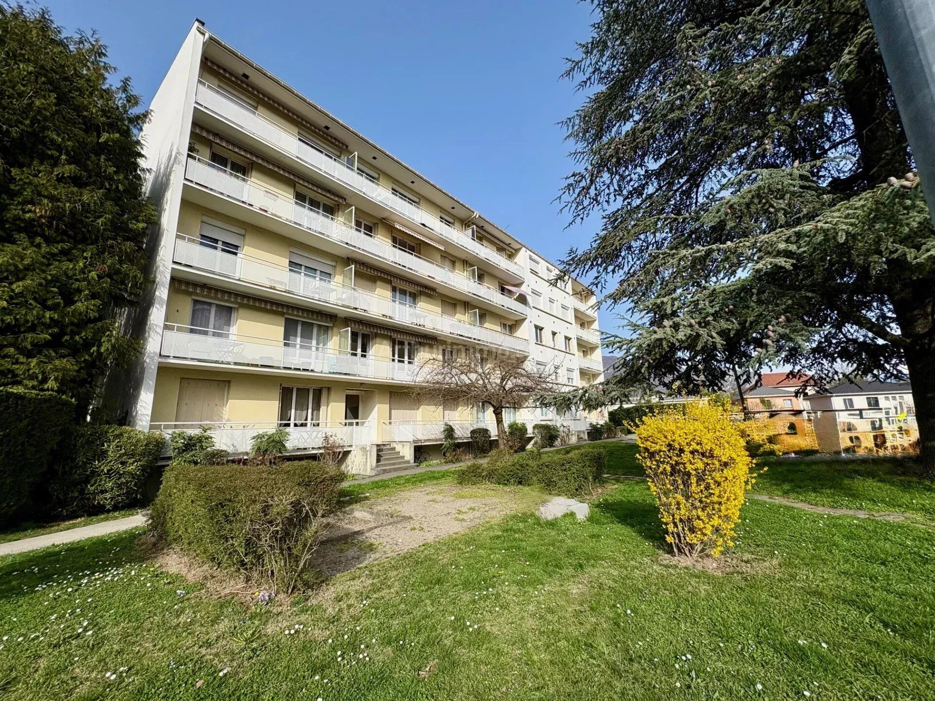 Appartement 4 pièces 64 m² · à Fontaine · 64 m² · 125 000 €