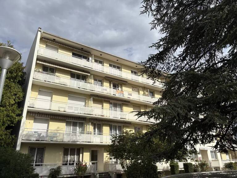 FONTAINE Ancienne Mairie - appartement 4 pièces + cuisine — photo 1